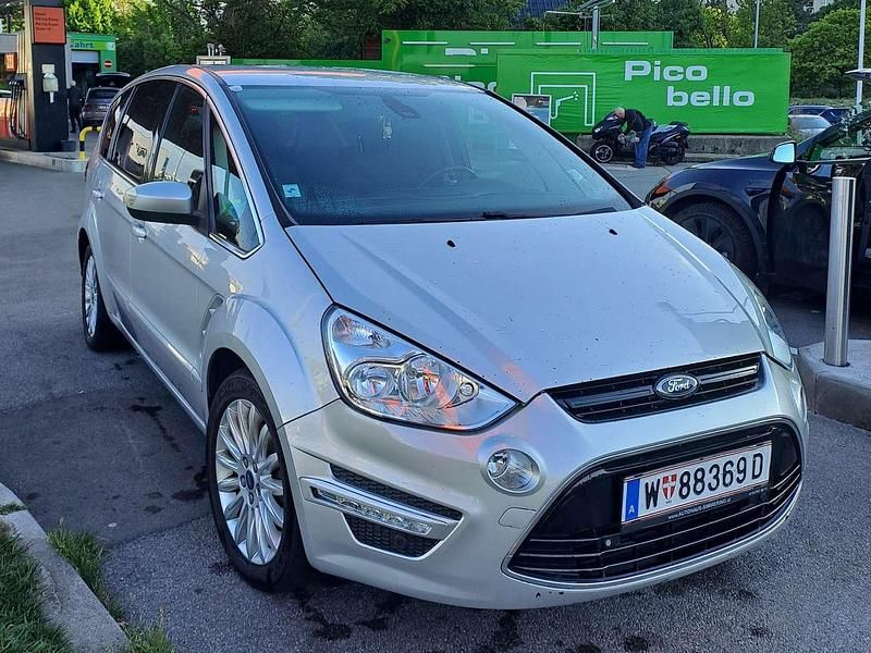 Gebraucht Ford S-MAX Titanium 140 PS (102 kW) 2012 Silber Van / Kleinbus