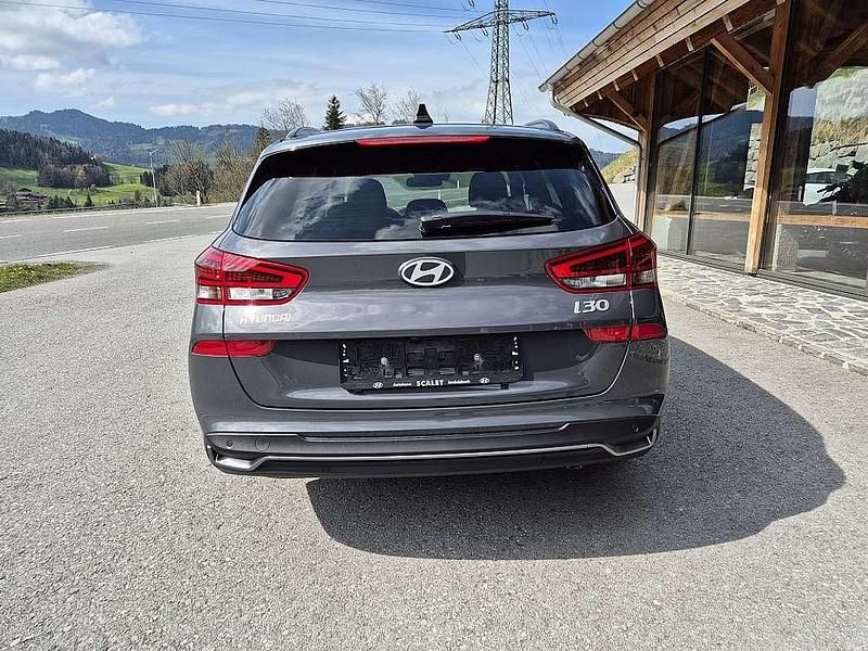 Gebraucht Hyundai i30 GO! 101 PS (74 kW) 2025 Grau Kombi