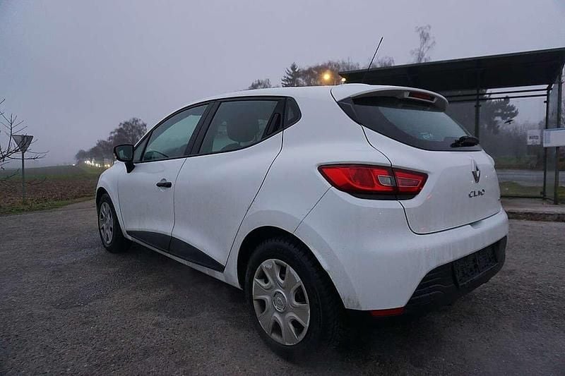 Gebraucht Renault Clio IV Expression 90 PS (66 kW) 2014 Weiß Limousine