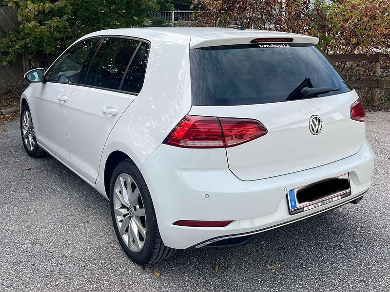 Gebraucht VW Golf VII 116 PS (85 kW) 2020 Weiß Limousine