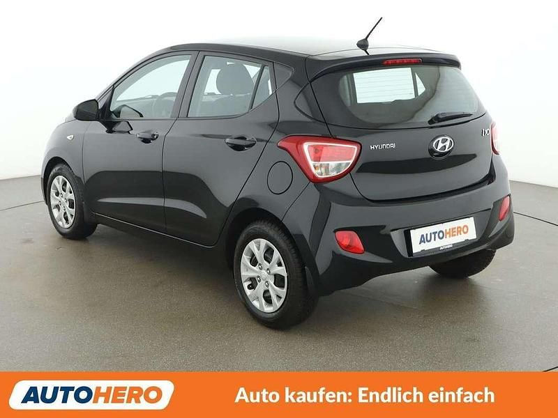 Gebraucht Hyundai i10 Comfort 87 PS (63 kW) 2015 Schwarz Kleinwagen