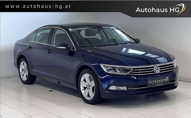 Gebraucht VW Passat Comfortline 150 PS (110 kW) 2019 Blau Limousine