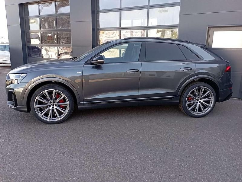 Neu Audi Q8 Ambiente 286 PS (210 kW) 2025 Mittelgrau  metallicperleffekt SUV