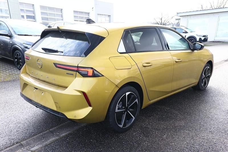 Neu Opel Astra Elegance 181 PS (133 kW) 2025 Limousine