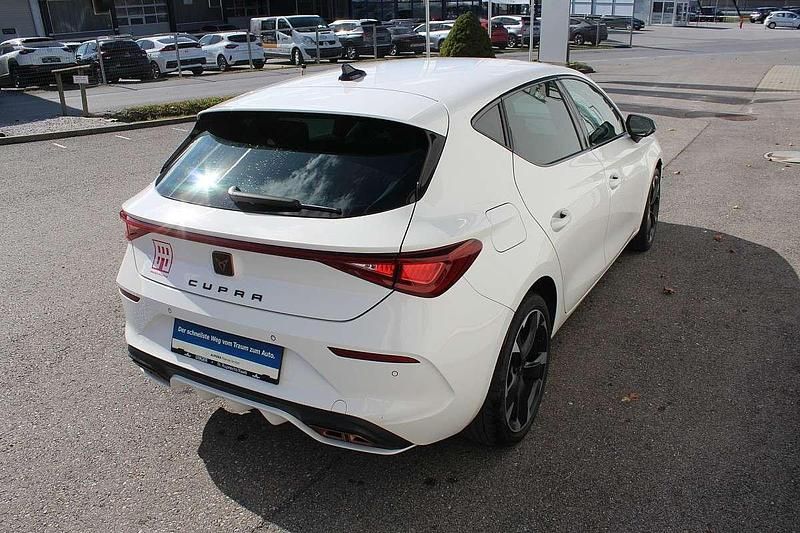Gebraucht Cupra Leon 150 PS (110 kW) 2022 Weiß Limousine