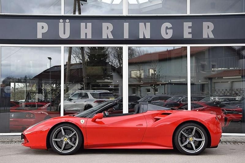 Gebraucht Ferrari 488 670 PS (492 kW) 2018 Rot Cabrio