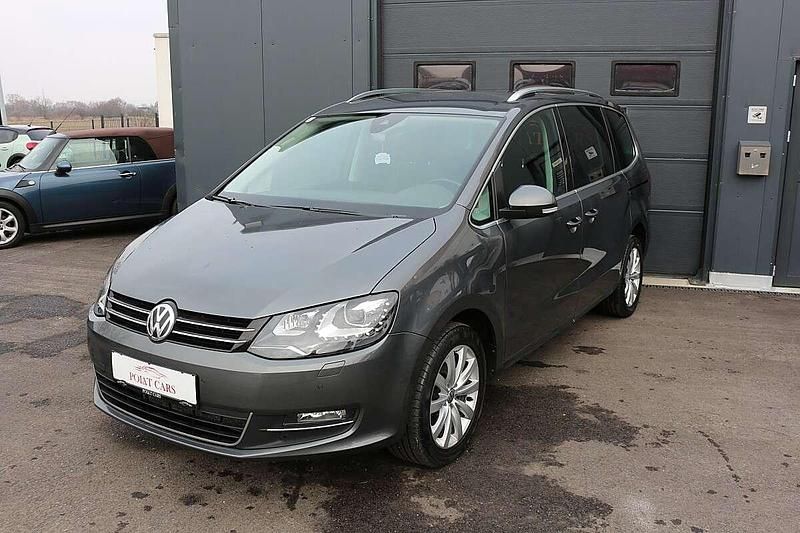 Gebraucht VW Sharan Business+ 150 PS (110 kW) 2020 Grau Van / Kleinbus