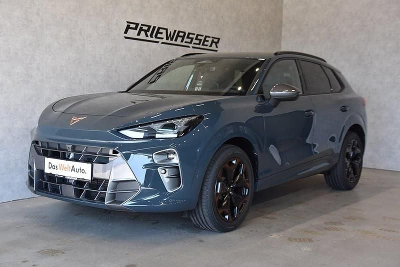 Neu Cupra Terramar 150 PS (110 kW) 2025 Dunkelblau  normal SUV