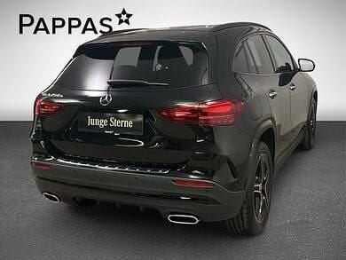 Gebraucht Mercedes GLA250 AMG Line Premium 218 PS (160 kW) 2024 Kosmosschwarz metallic SUV
