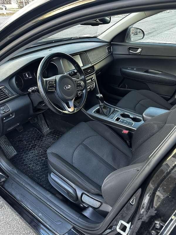 Gebraucht Kia Optima Silver 141 PS (103 kW) 2016 Schwarz Kombi