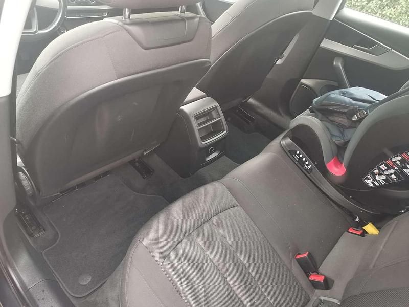 Gebraucht Audi A4 Design 150 PS (110 kW) 2017 Grau Limousine