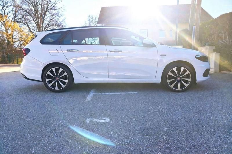 Gebraucht Fiat Tipo Lounge 95 PS (69 kW) 2017 Weiß Kombi