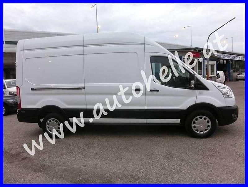 Gebraucht Ford Transit Trend 131 PS (96 kW) 2021 Weiß Van