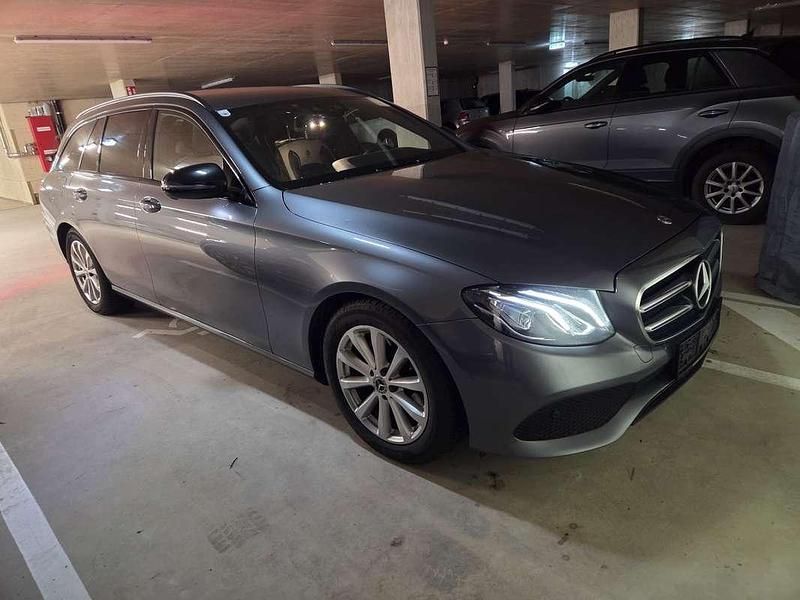 Gebraucht Mercedes E220 Avantgarde 194 PS (142 kW) 2018 Kombi