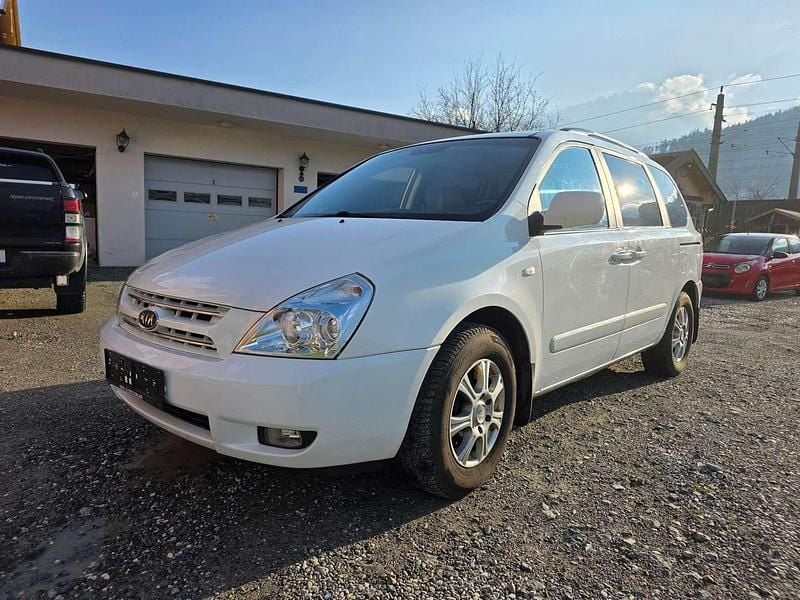 Weiß Gebraucht 2008 Kia Carnival Active Van / Kleinbus | € 5.250 - Bild 1/4