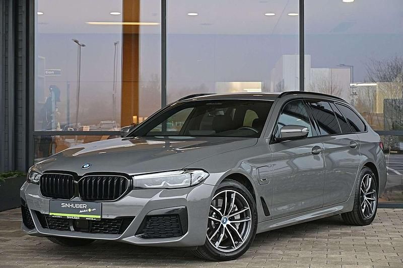 Gebraucht BMW 530e M Sport 184 PS (135 kW) 2021 Grau Kombi
