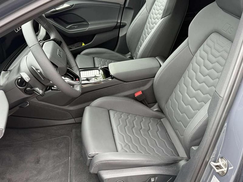 Gebraucht Audi A6 e-tron Ambiente 314 kW (428 PS) 2025 Hellgrau  metallic Kombi