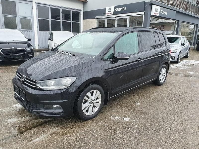 Schwarz metallicperleffektno Gebraucht 2021 VW Touran Comfortline Van / Kleinbus | € 16.850 (Guter Preis) - Bild 1/4
