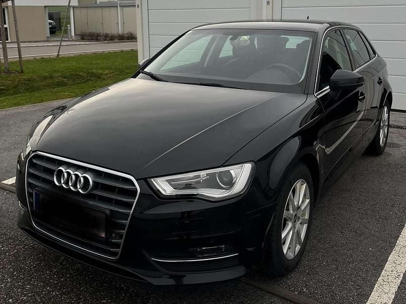 Schwarz Gebraucht 2015 Audi A3 Limousine | € 16.000 - Bild 1/4