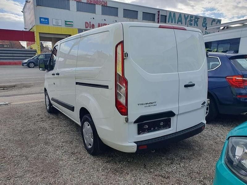 Gebraucht Ford Transit Custom 131 PS (96 kW) 2019 Weiß Van