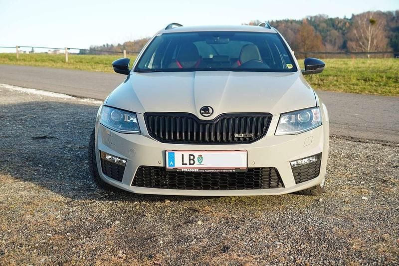 Gebraucht Skoda Octavia RS 184 PS (135 kW) 2017 Grau Kombi