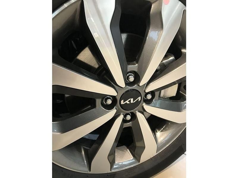 Neu Kia Stonic Silver 79 PS (58 kW) 2025 SUV