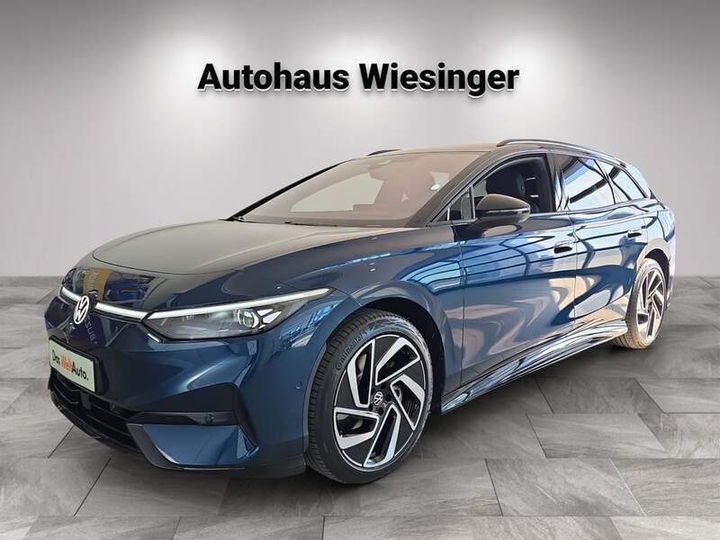 Mittelblau metallic Gebraucht 2025 VW ID.7 Pro Kombi | € 57.800 (Teuer) - Bild 1/4