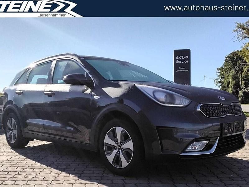 Grau Gebraucht 2017 Kia Niro Silver SUV | € 12.390 - Bild 1/4