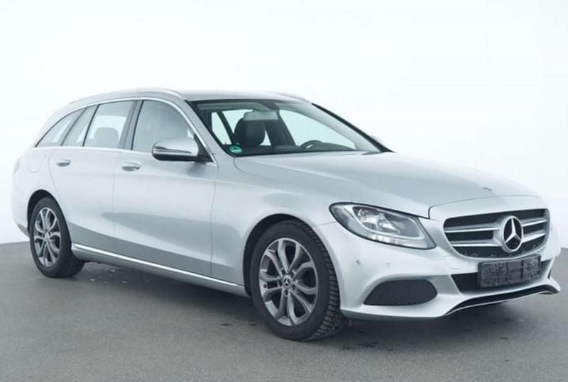 Gebraucht Mercedes C200 Avantgarde 136 PS (100 kW) 2017 Grau Kombi