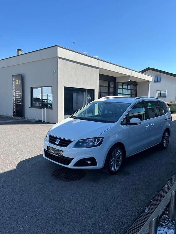 Weiß Gebraucht 2015 Seat Alhambra Van / Kleinbus | € 17.900 (Superpreis) - Bild 1/4