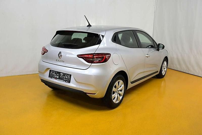 Gebraucht Renault Clio V Life 67 PS (49 kW) 2021 Silber Limousine
