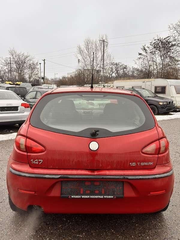 Gebraucht Alfa Romeo 147 105 PS (77 kW) 2003 Rot Kleinwagen