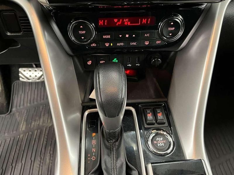 Gebraucht Mitsubishi Eclipse Cross Intense 148 PS (108 kW) 2020 Weiß SUV