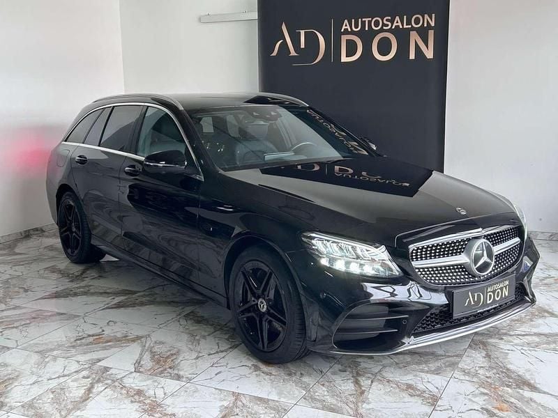 Schwarz Gebraucht 2020 Mercedes C300e AMG line Kombi | € 26.990 (Fairer Preis) - Bild 1/4