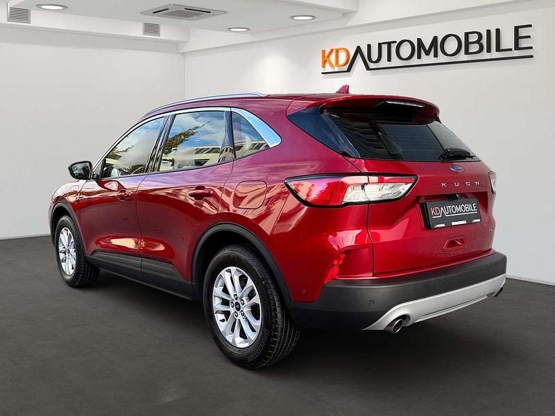 Gebraucht Ford Kuga Titanium 152 PS (111 kW) 2024 Rot SUV