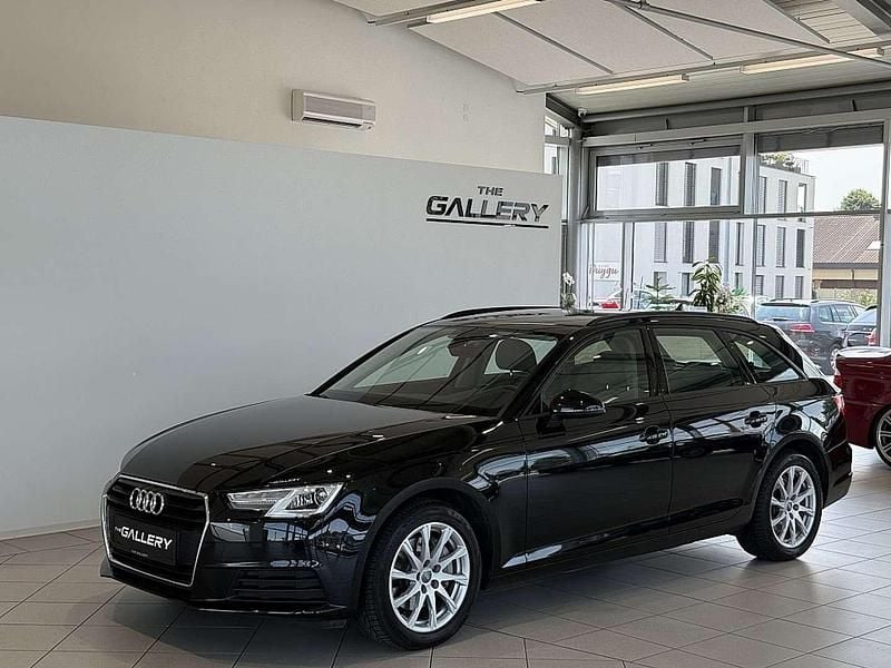 Gebraucht Audi A4 Comfort 190 PS (139 kW) 2019 Schwarz Kombi