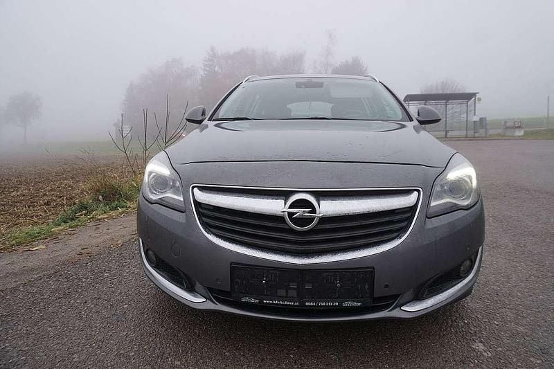 Grau Gebraucht 2017 Opel Insignia Edition Kombi | € 3.990 - Bild 1/4
