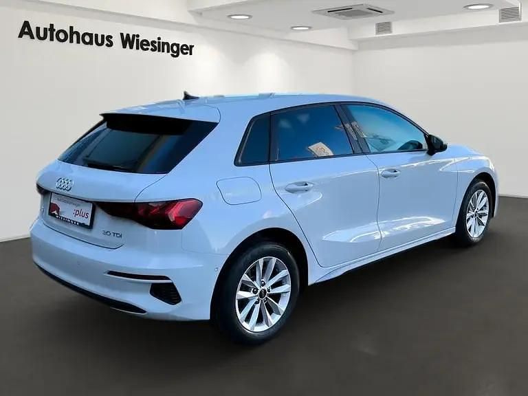 Gebraucht Audi A3 Ambiente 116 PS (85 kW) 2024 Weiss  metallic Limousine