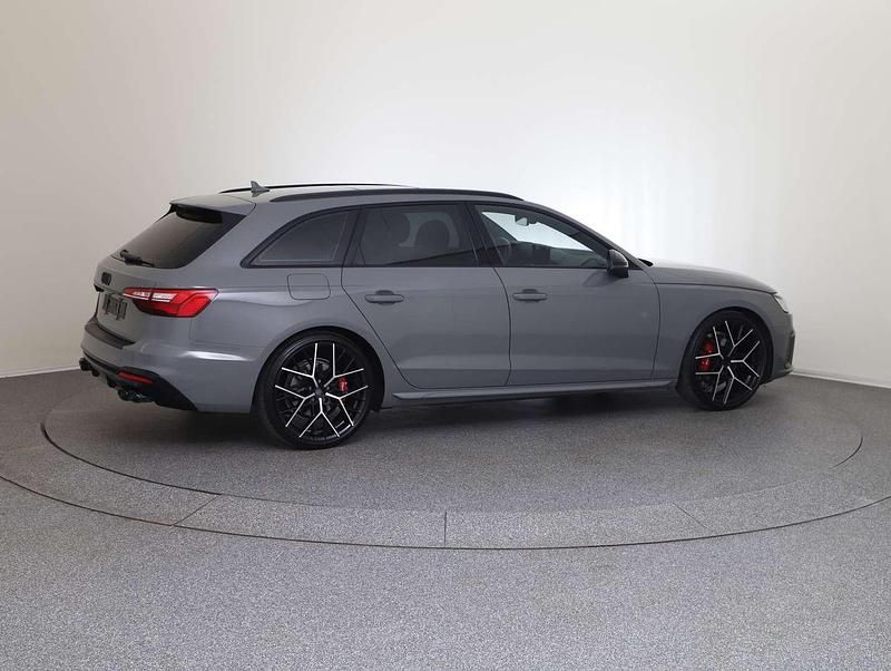 Gebraucht Audi A4 Advanced 136 PS (100 kW) 2020 Grau Kombi