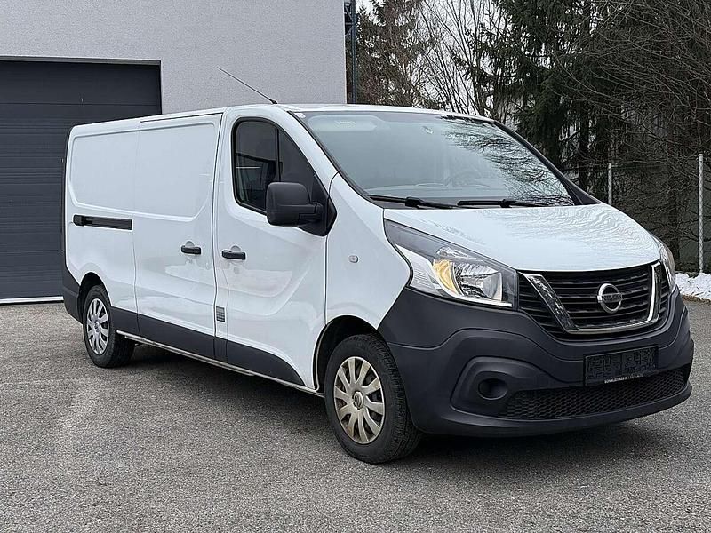 Gebraucht Nissan NV300 121 PS (88 kW) 2017 Weiß Van