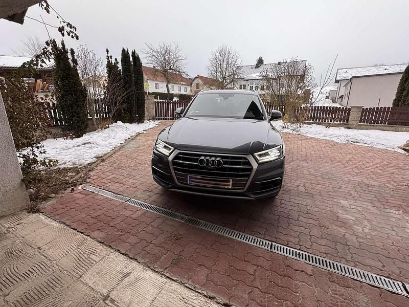 Grau Gebraucht 2018 Audi Q5 Sport SUV | € 28.900 (Guter Preis) - Bild 1/4