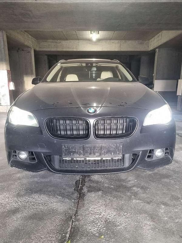 Schwarz Gebraucht 2012 BMW 530 M Sport Kombi | € 5.800 (Guter Preis) - Bild 1/4