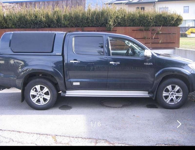 Gebraucht Toyota HiLux 171 PS (125 kW) 2013 Grau Abholung