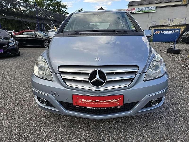 Gebraucht Mercedes B200 136 PS (100 kW) 2010 Blau Van / Kleinbus