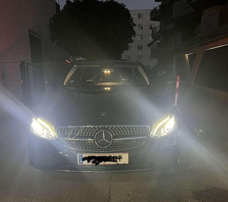 Gebraucht 2017 Mercedes E220 Limousine | € 25.500 (Fairer Preis) - Bild 1/4