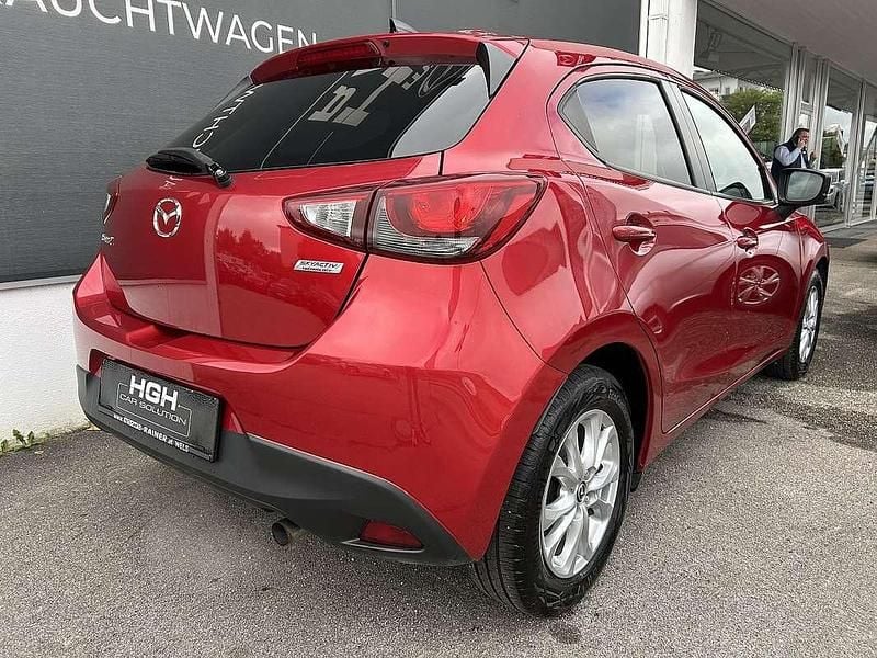 Gebraucht Mazda 2 90 PS (66 kW) 2017 Rot Limousine