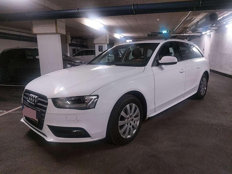 Gebraucht Audi A4 120 PS (88 kW) 2012 Weiß Kombi