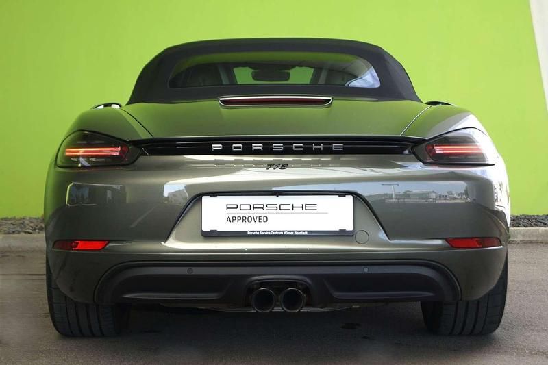 Gebraucht Porsche 718 Boxster 300 PS (220 kW) 2024 Dunkelgrün metallic Cabrio