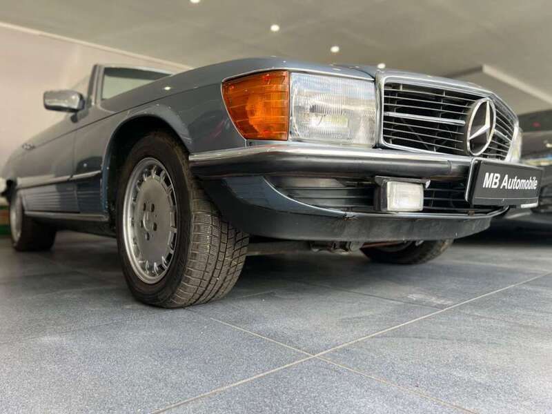 Gebraucht Mercedes SL380 204 PS (150 kW) 1985 Blau Cabrio