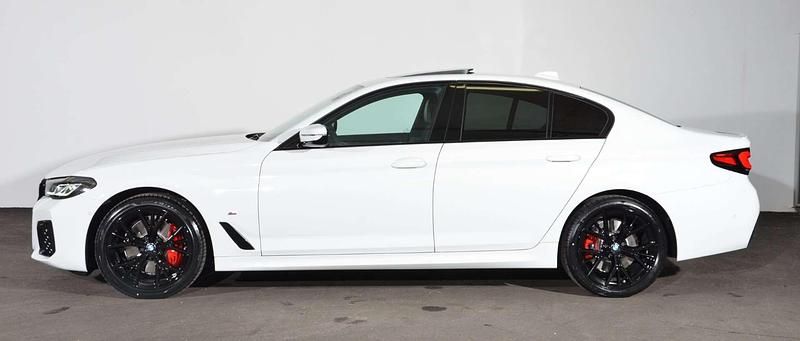 Gebraucht BMW 520 Efficient Dynamics 190 PS (139 kW) 2022 Alpinweiß Limousine
